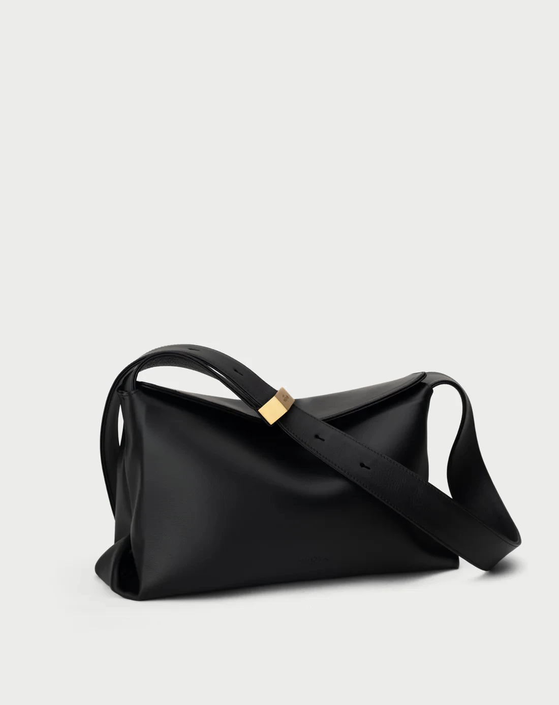 NICHE BAG IN BLACK