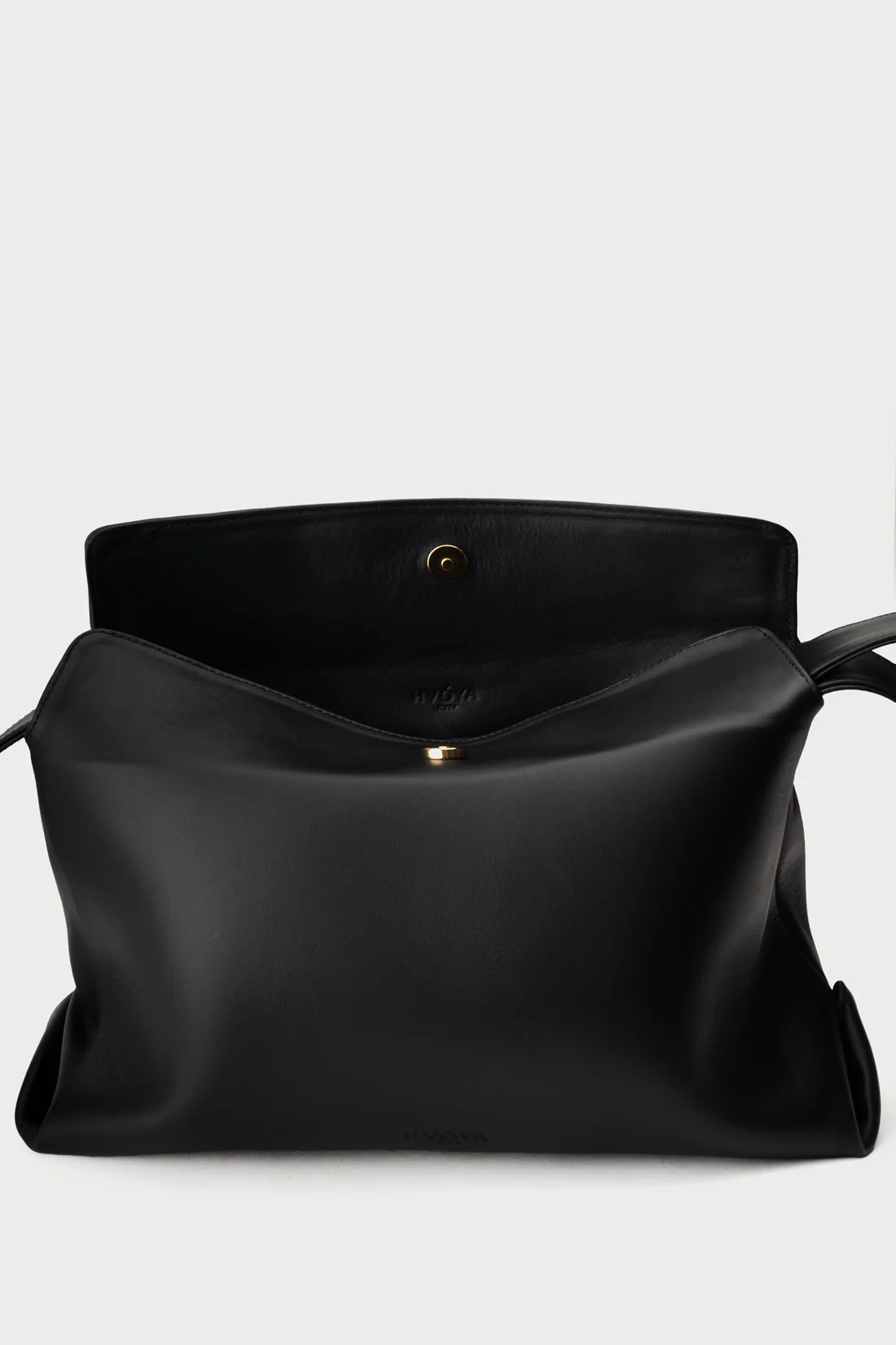 NICHE BAG IN BLACK