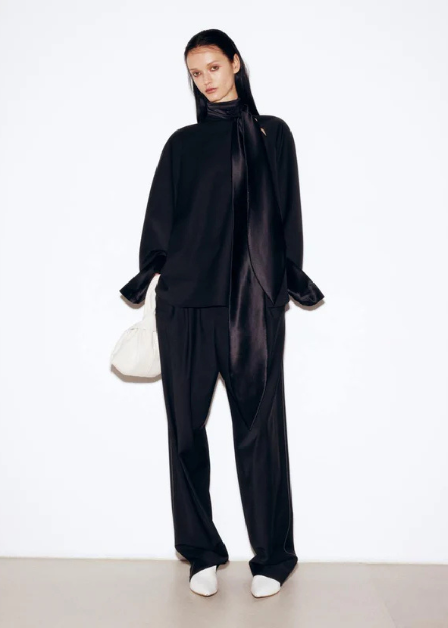 OVERSIZE BLACK WOOL TROUSERS