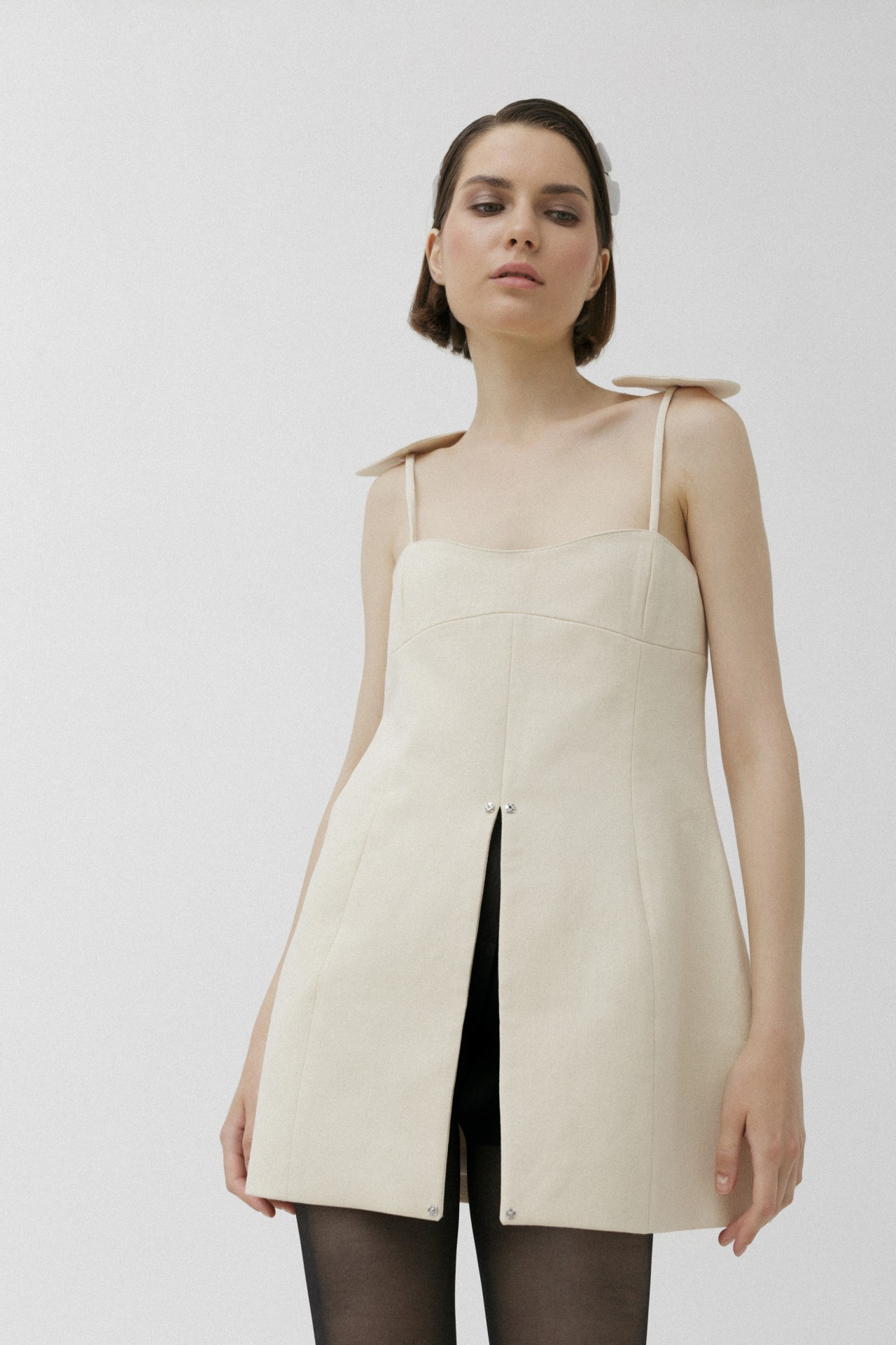 PETALE TOP IN IVORY