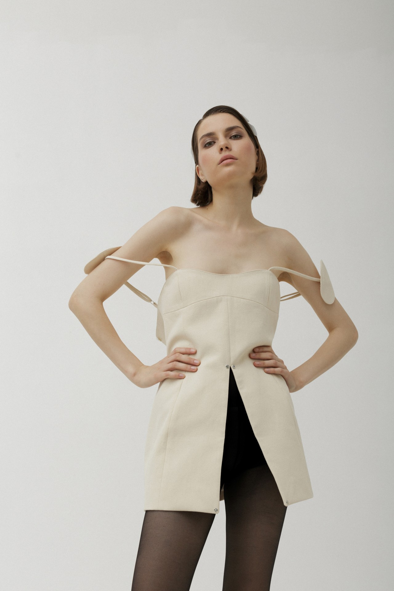 PETALE TOP IN IVORY