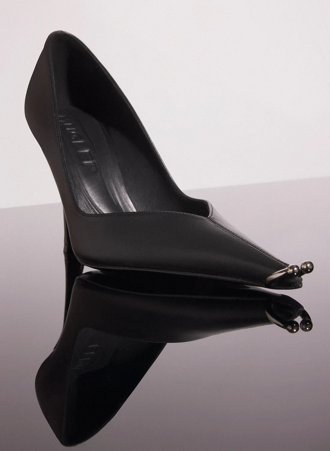 PIERCED PUMPS IN NAPPA BLACK LEATHER