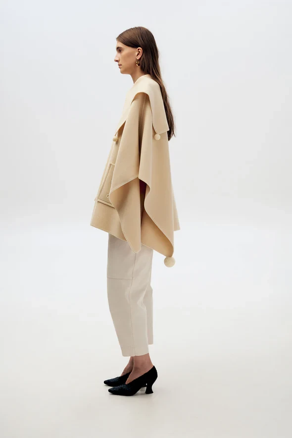 PONCHO IN MILK