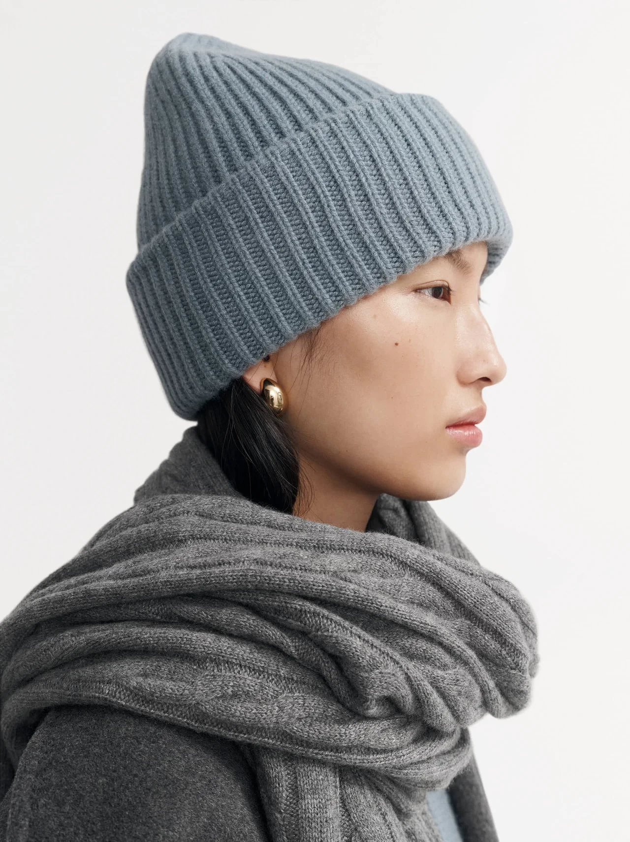 RIBBED BEANIE IN BLUE