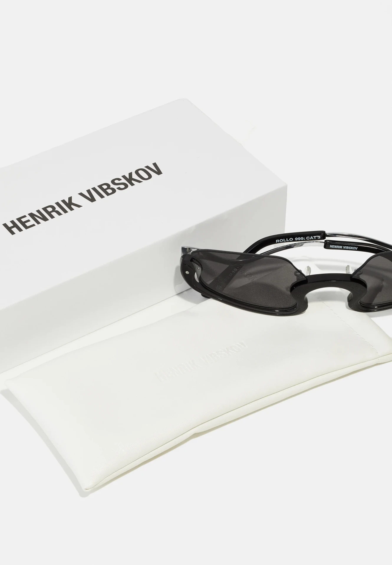 ROLLO SUNGLASSES IN BLACK
