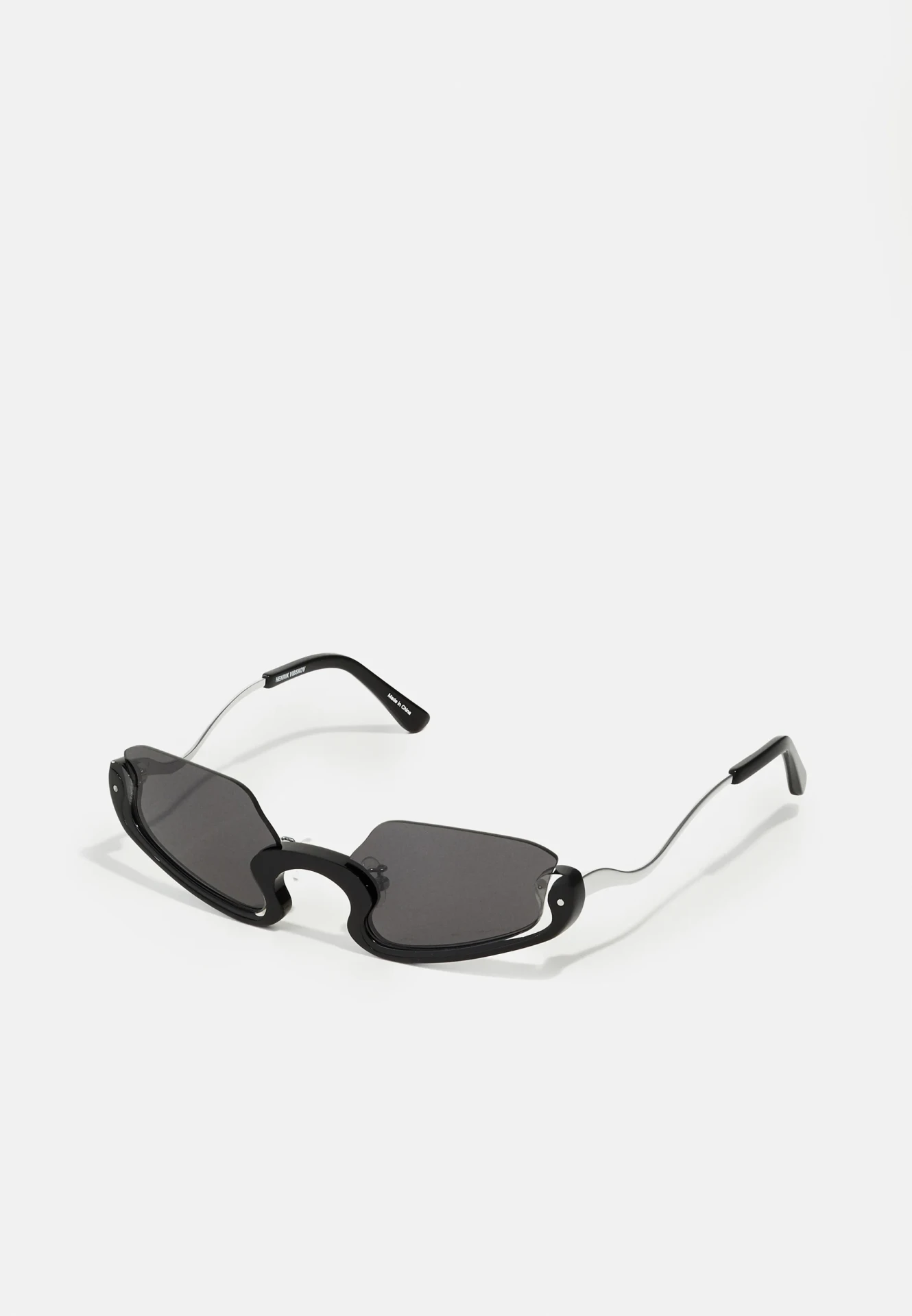 ROLLO SUNGLASSES IN BLACK