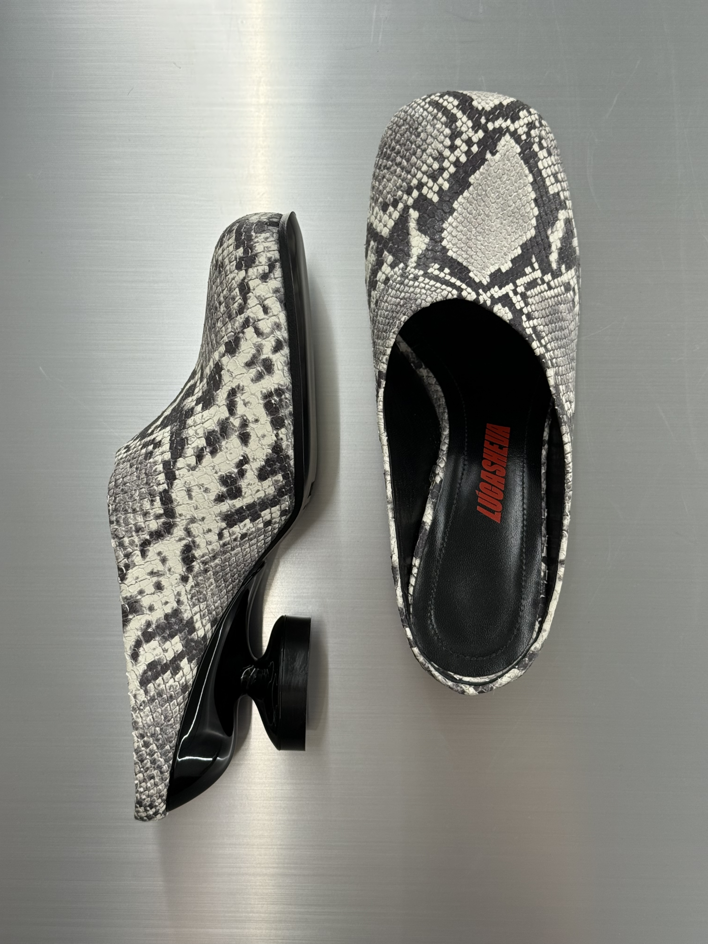 SNAKE LEATHER MULES