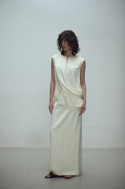 SORA SATIN SKIRT IN IVORY