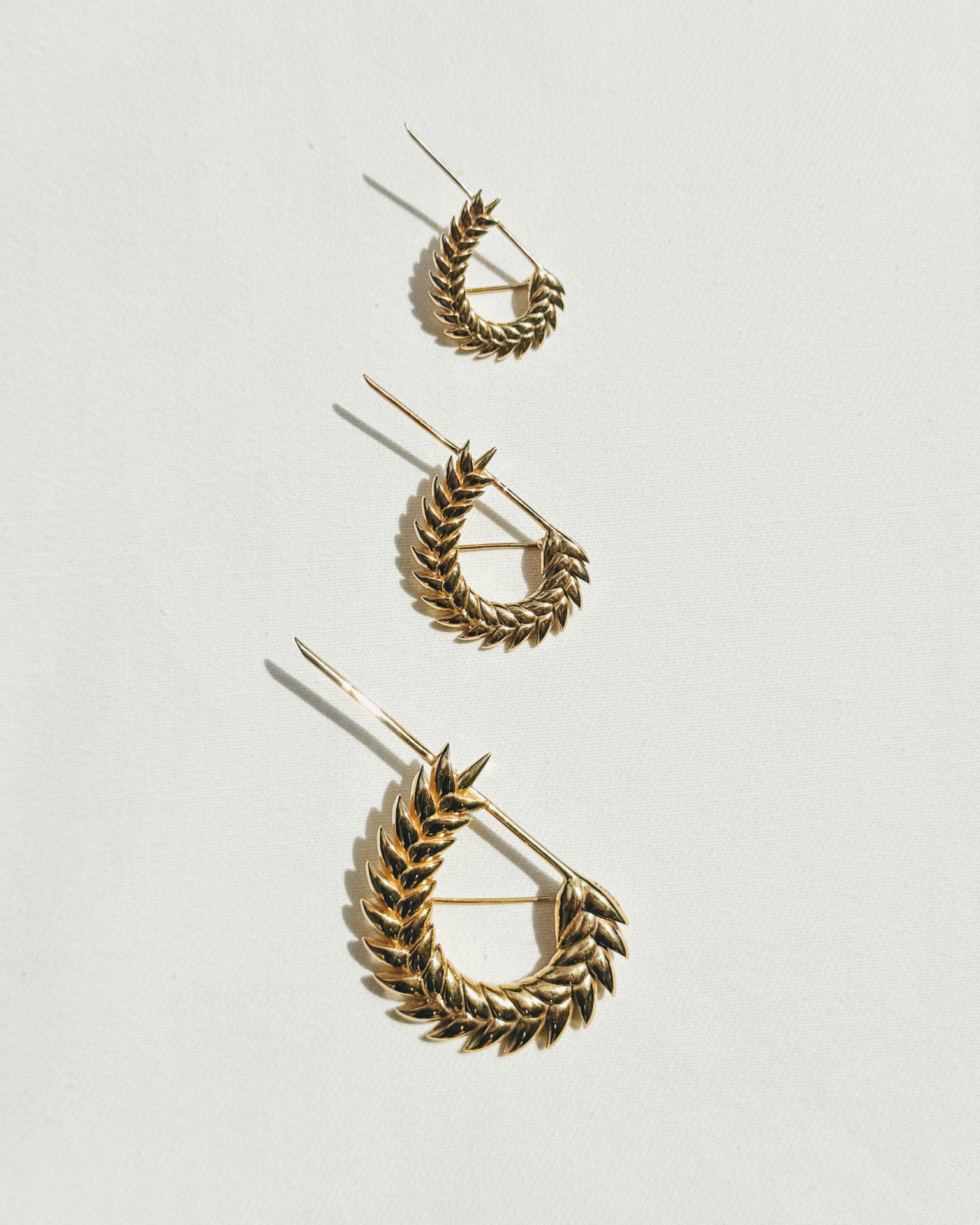 SPIKELET LARGE BROOCH IN GOLD