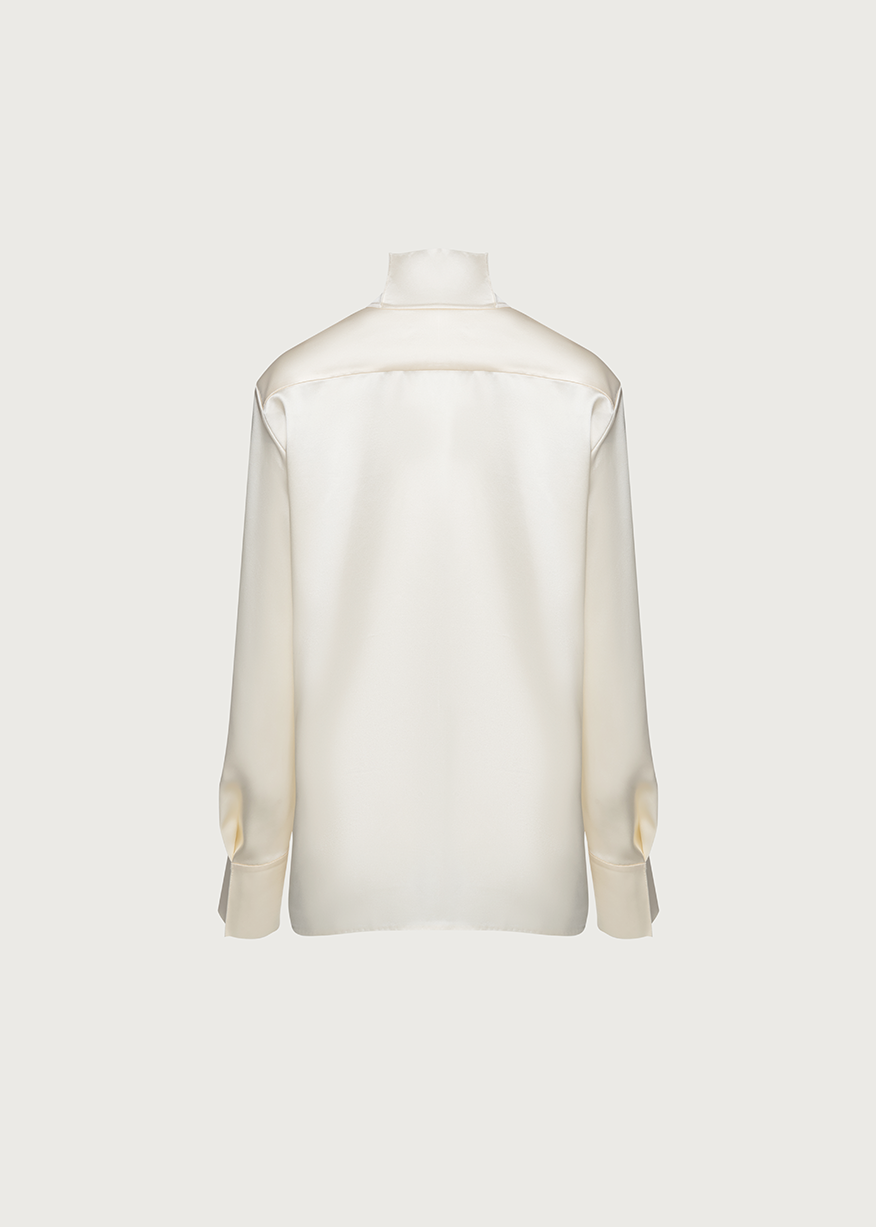 STAND-COLLAR BLOUSE IN VANILLA