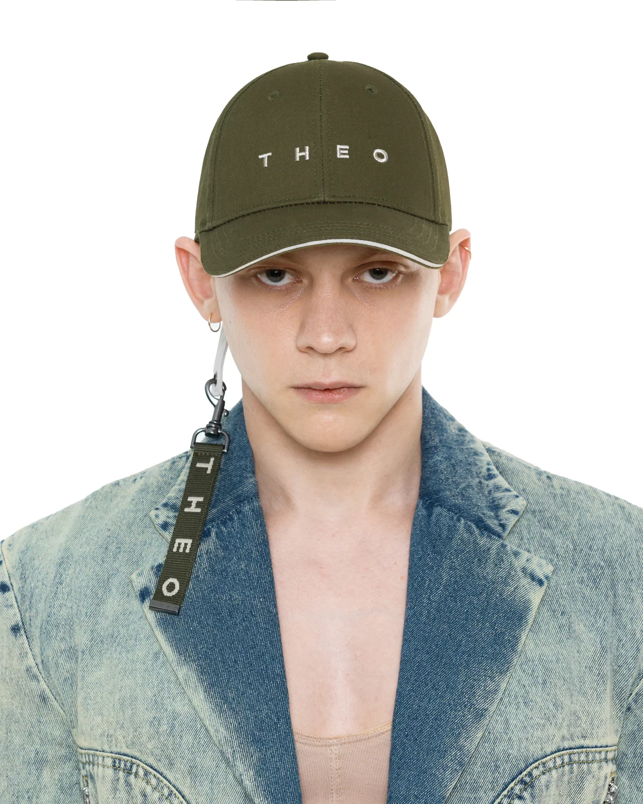 THEO CAP WITH KEYCHAIN IN KHAKI
