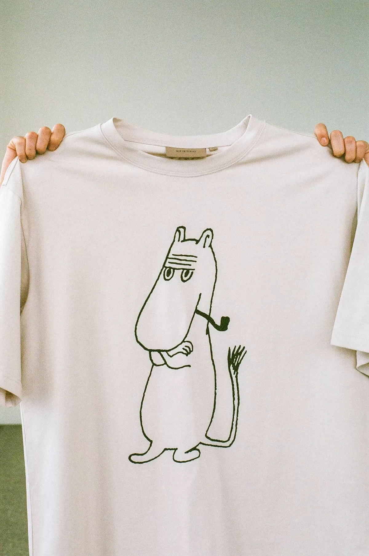 TOYO MOOMIN COTTON JERSEY CHALK WITH BLACK PRINT