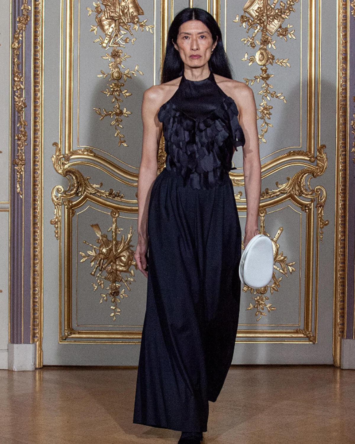 WIDE TROUSERS WITH BRA CLOSURE IN BLACK