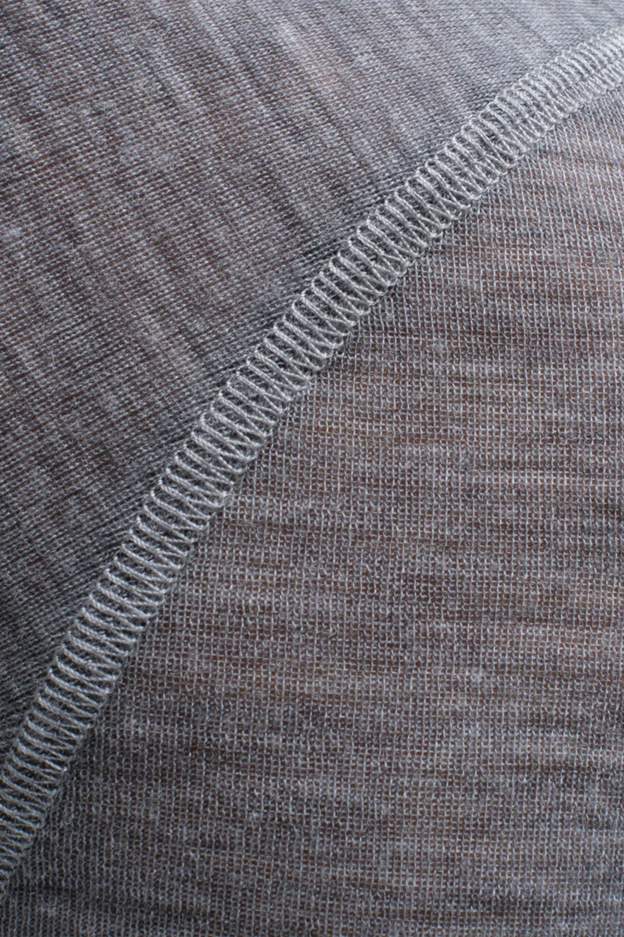 WOOLEN JADE TOP IN GREY