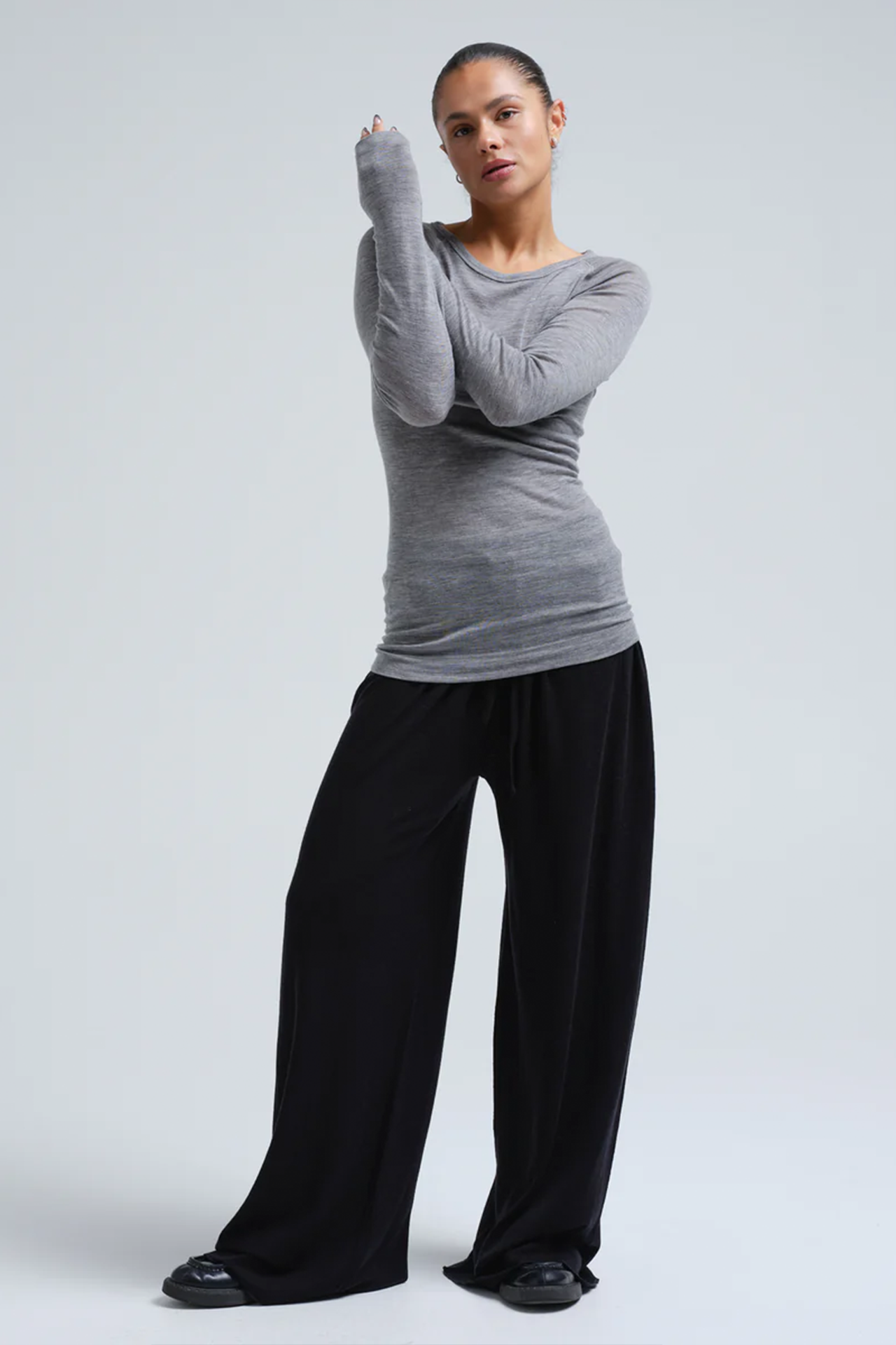 WOOLEN JADE TOP IN GREY