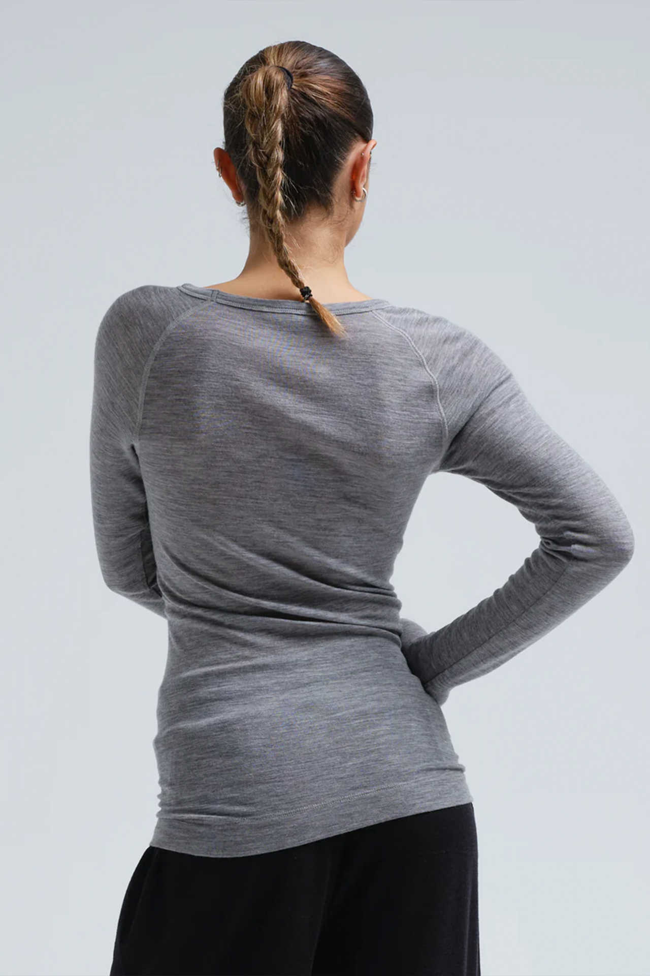 WOOLEN JADE TOP IN GREY