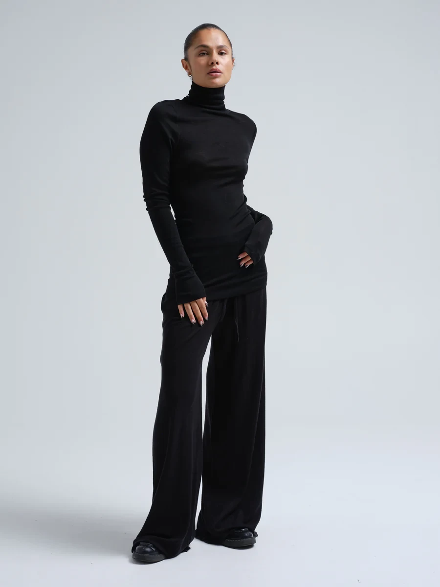 WOOLEN LOLA TOP IN BLACK