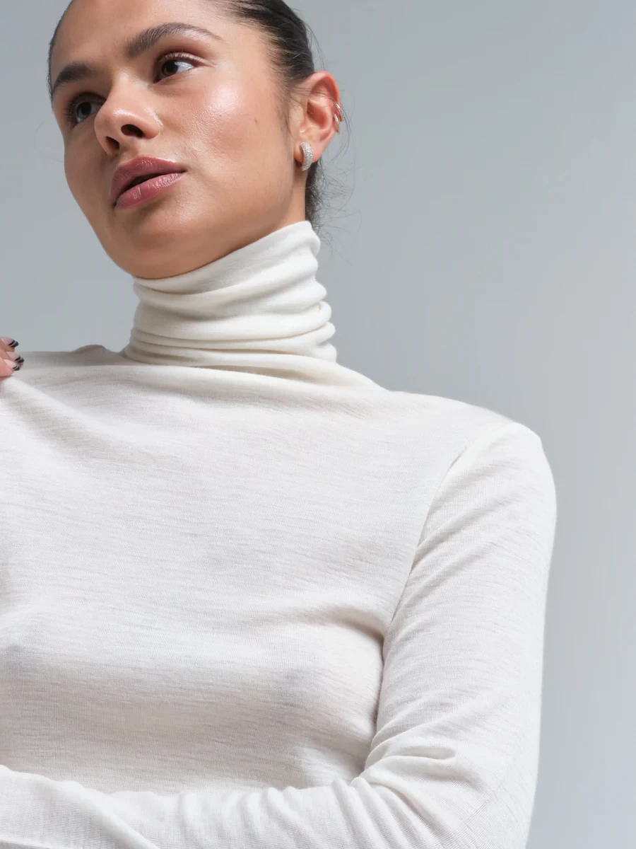 WOOLEN LOLA TOP IN OFF WHITE