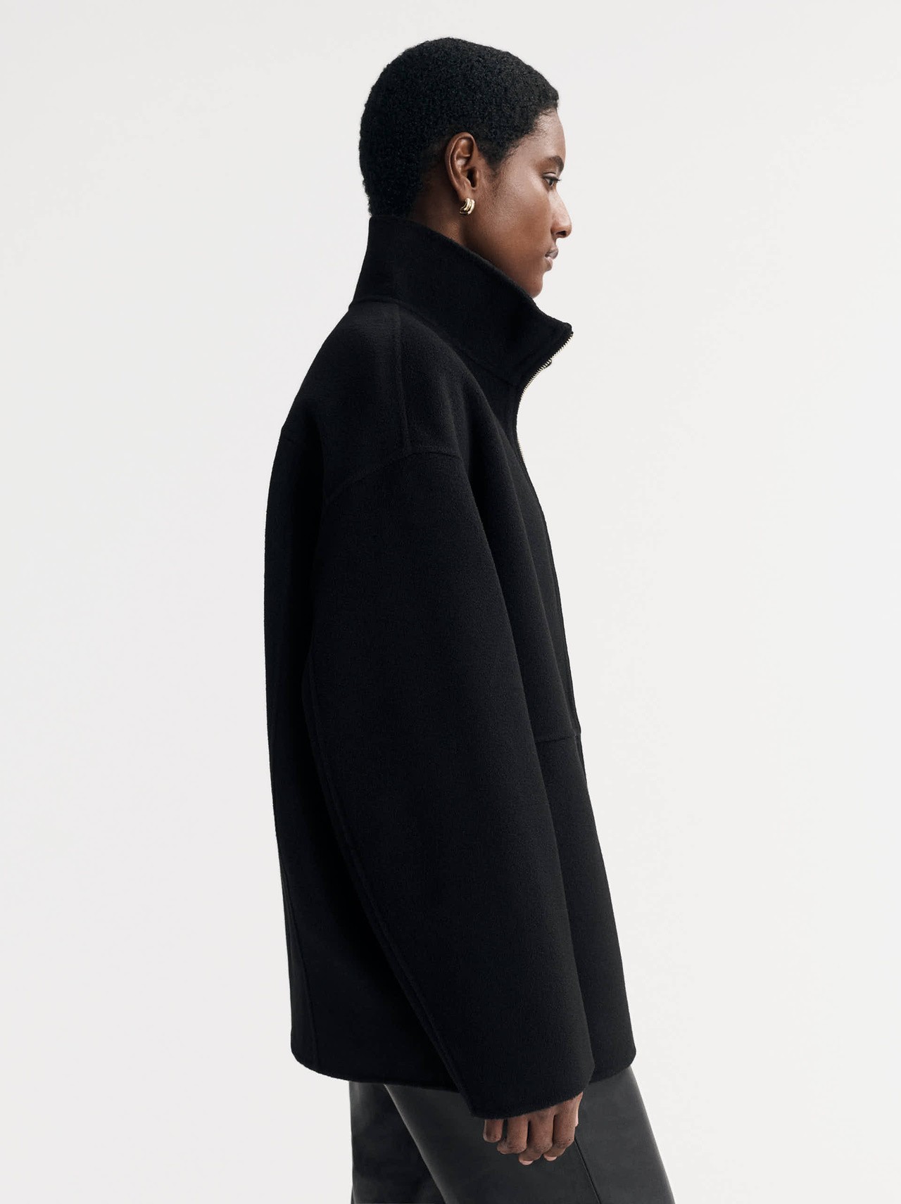 ZIP JACKET IN BLACK