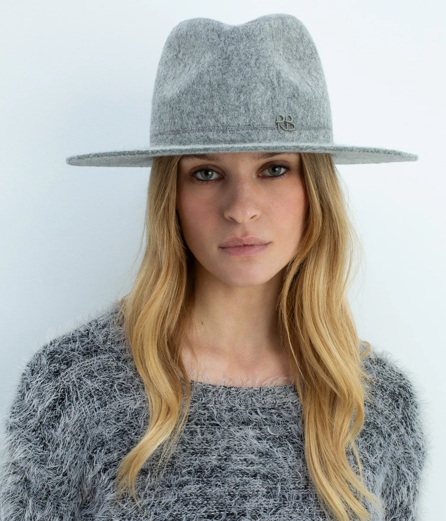 RUSLAN BAGINSKIY LOGO-EMBELLISHED FEDORA HAT IN GREY