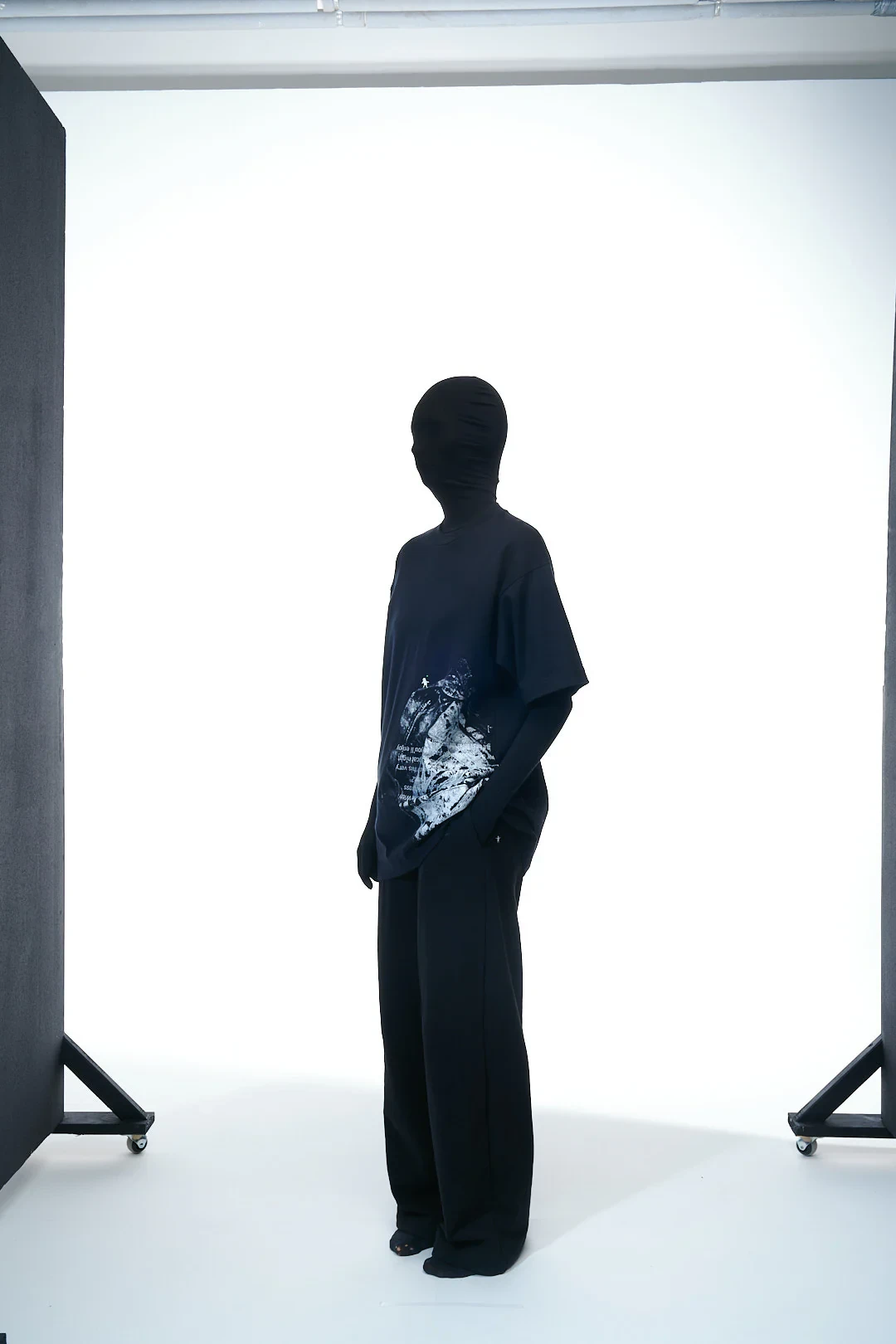 T-SHIRT “UNFOLDED PAGE”