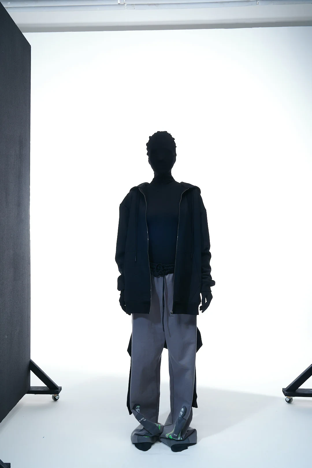 ZIP HOODIE “CHUNKS OF COLOPHON”