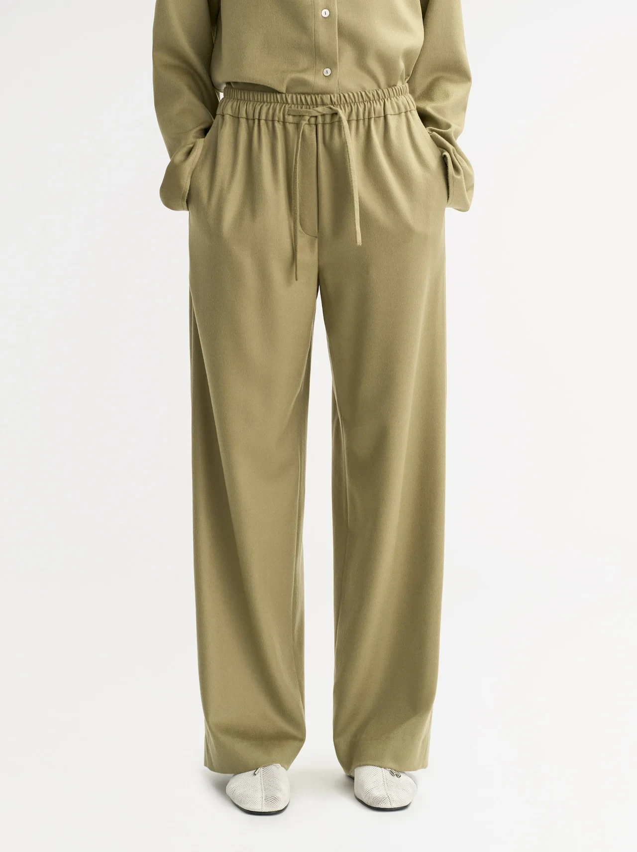 WOVEN PANTS IN KHAKI