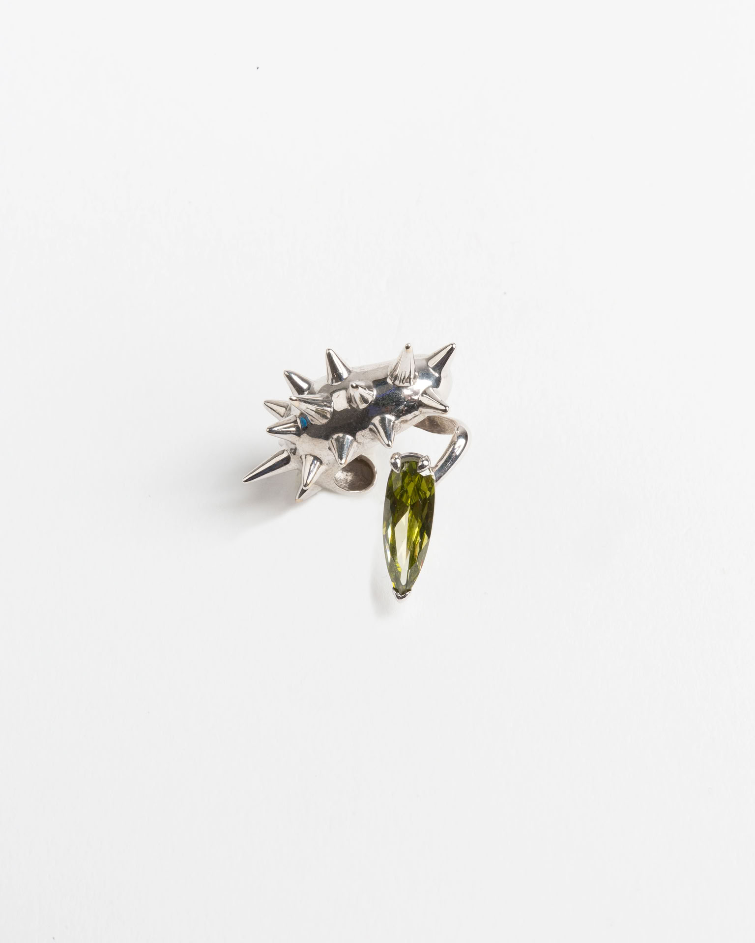 MINI SPIKE ALIEN OLIVE EAR CUFF S.LEFT. GD