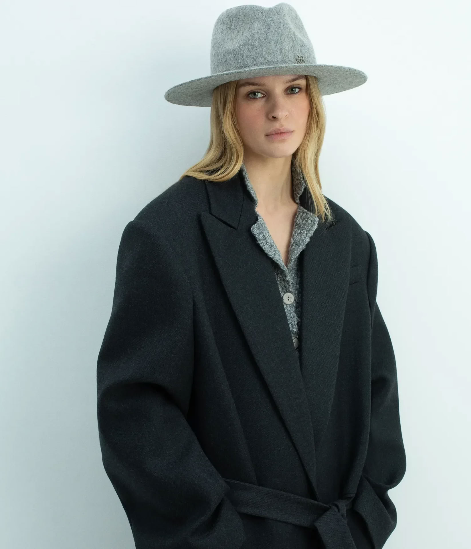 RUSLAN BAGINSKIY LOGO-EMBELLISHED FEDORA HAT IN GREY