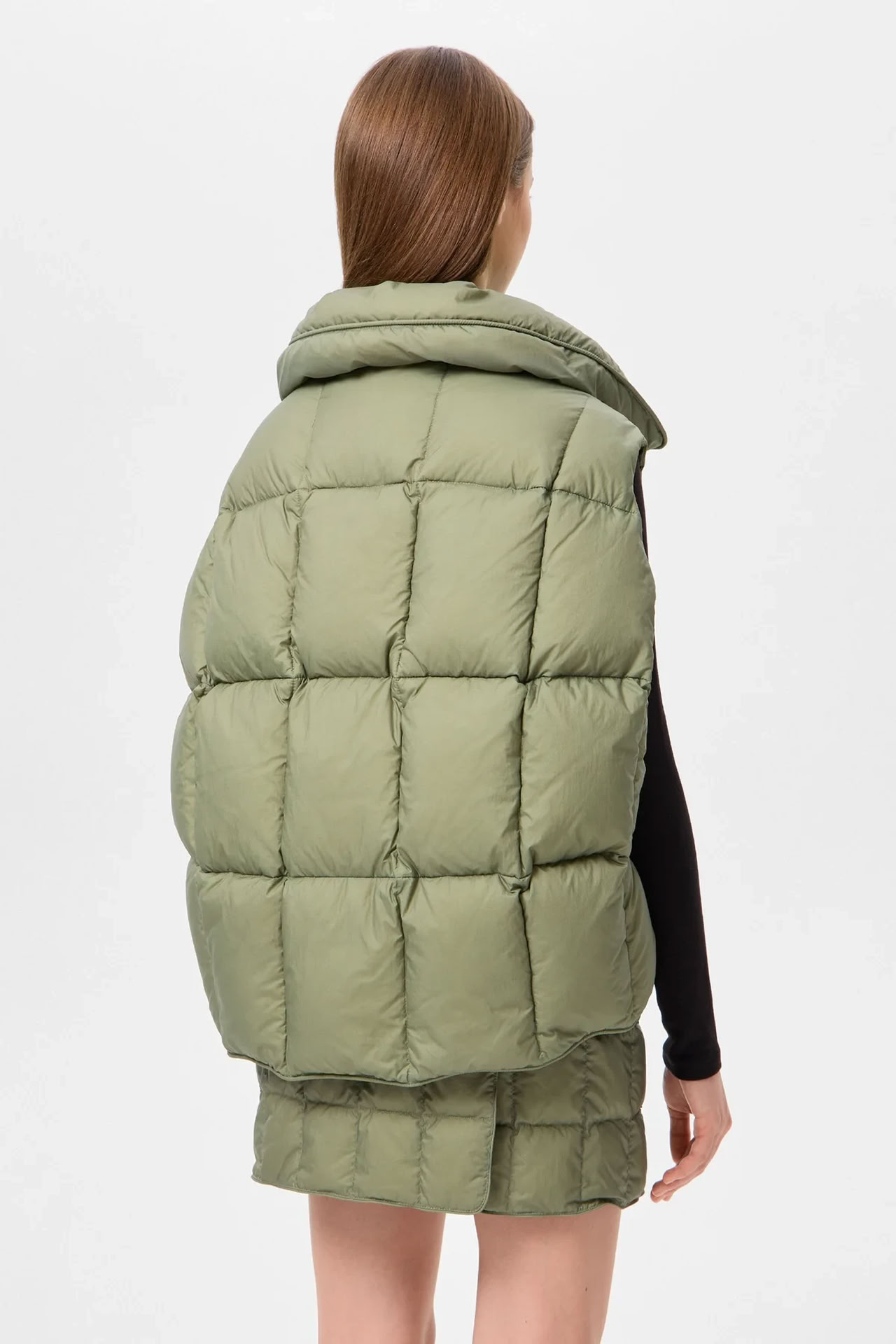 COZY CLOUD VEST OLIVE GREEN