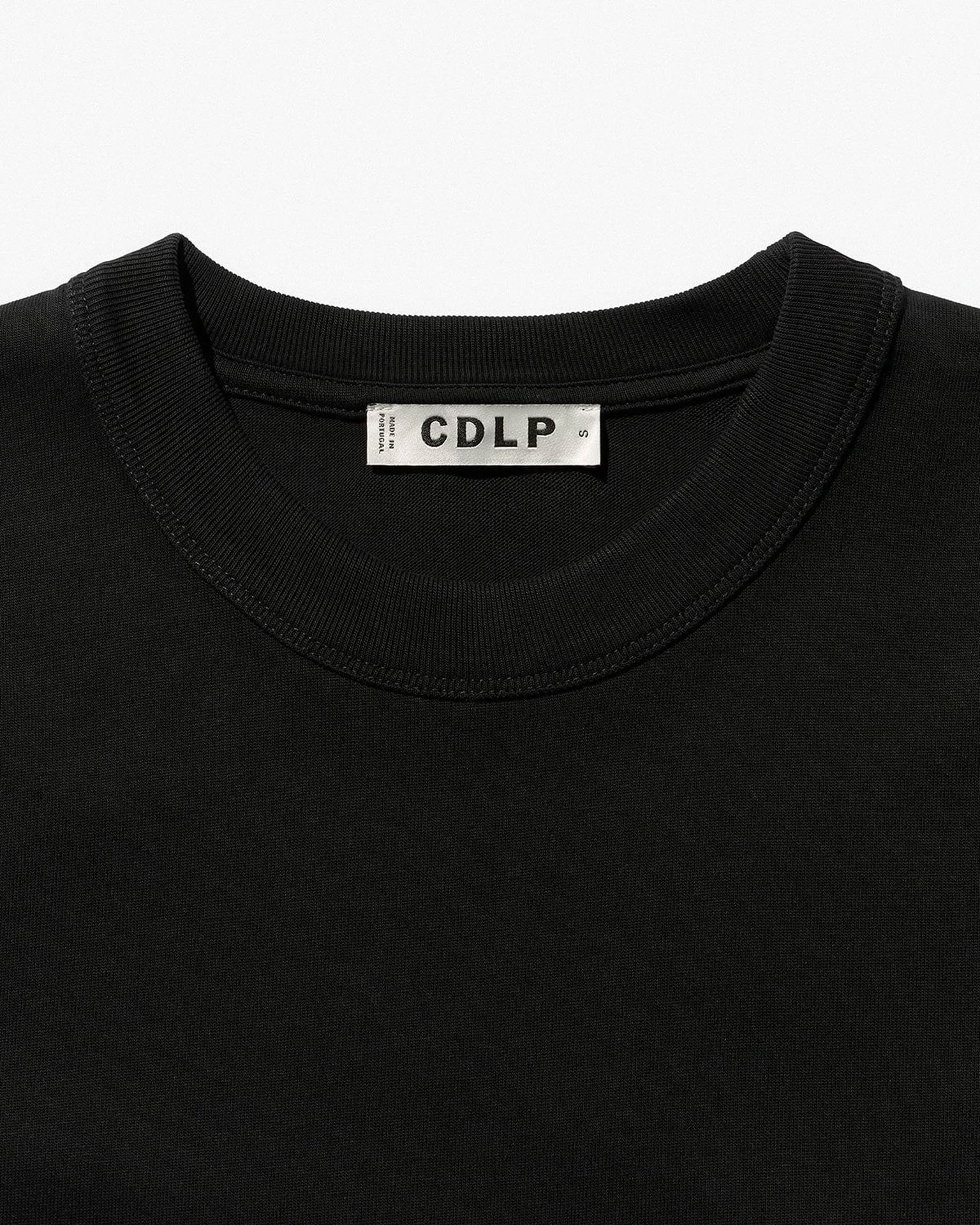 W - T-SHIRT HEAVYWEIGHT IN BLACK