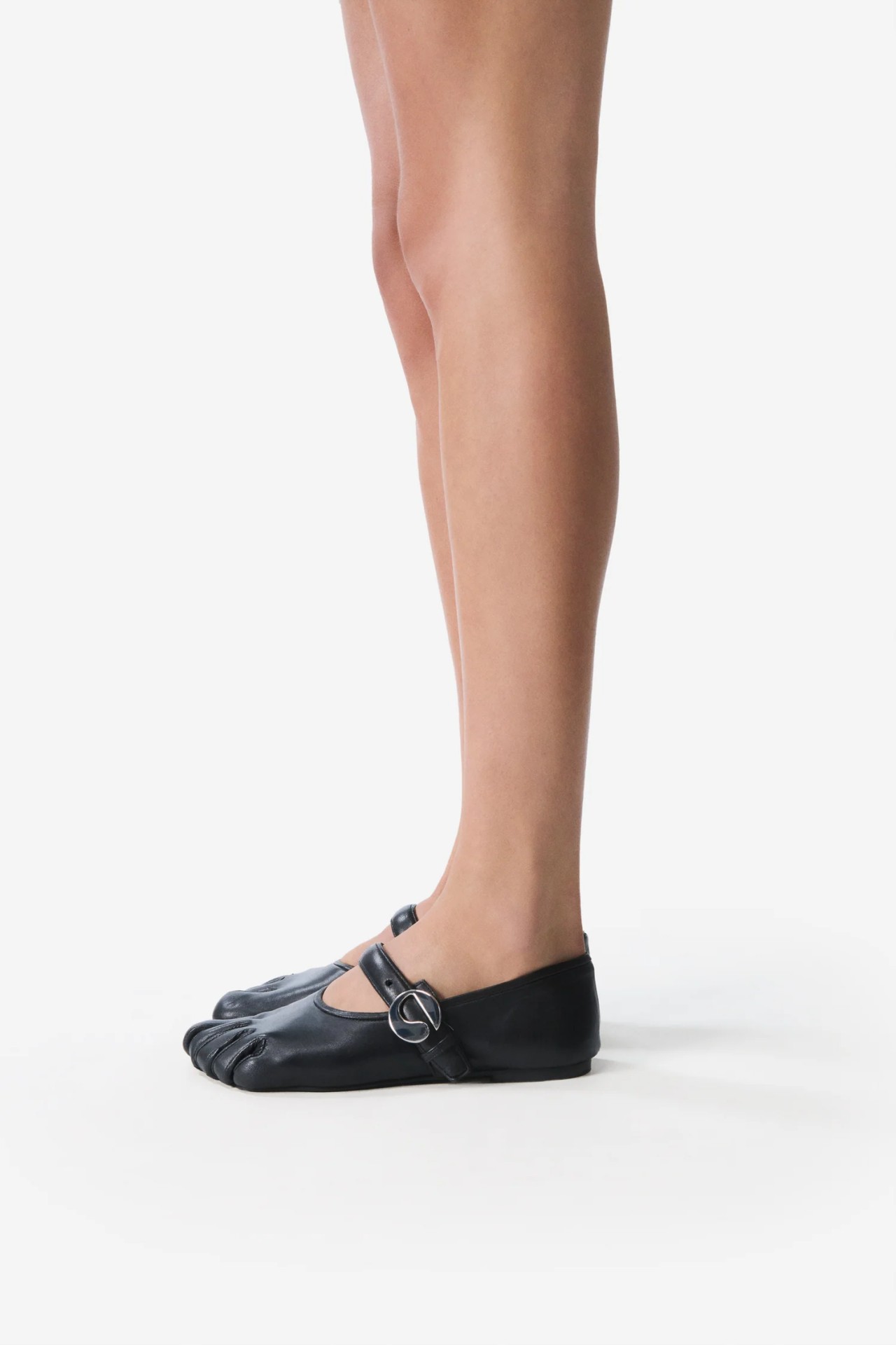 5T BALLERINAS IN BLACK