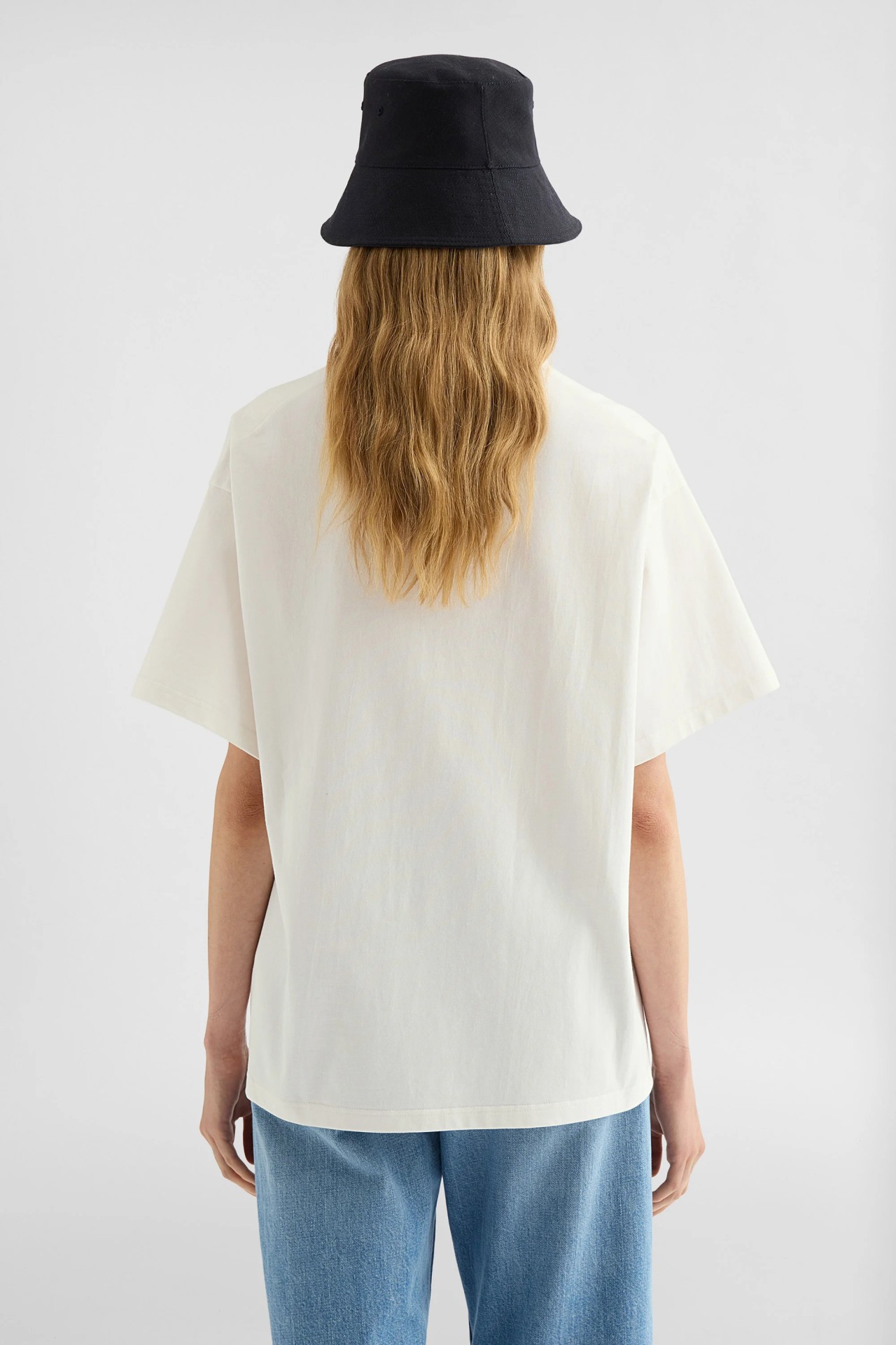 CNY T-SHIRT CN SS EMB PORCELAIN