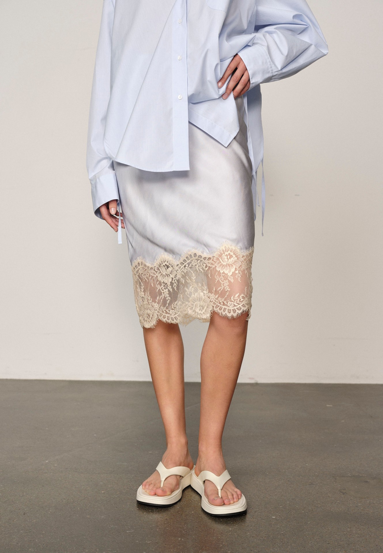 HERBET SKIRT IN LIGHT BLUE