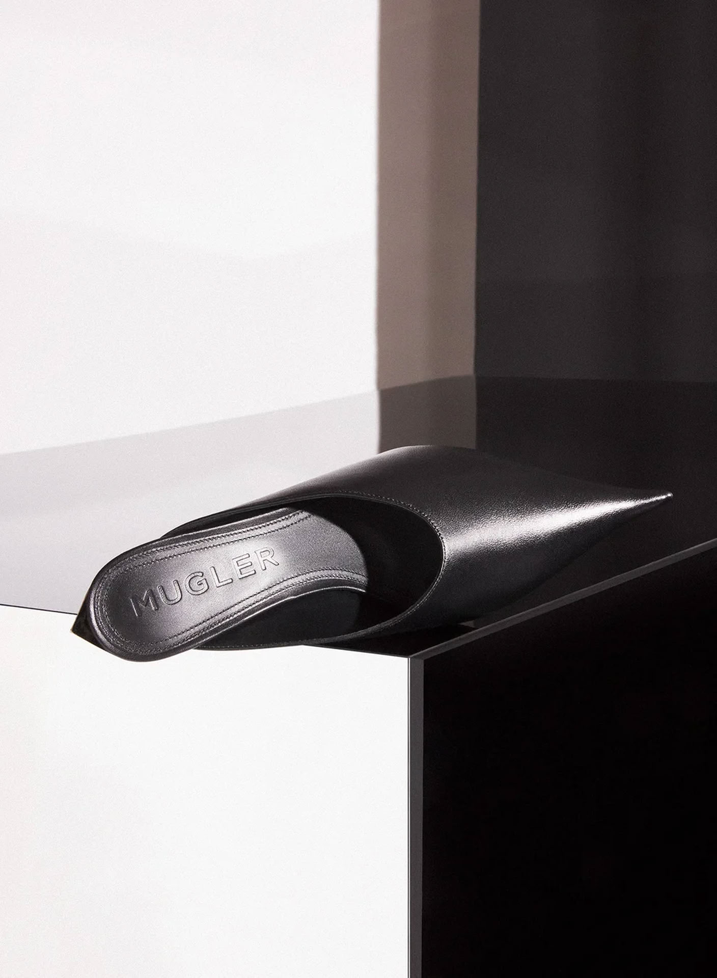 BLACK LEATHER FANG 55 MULES