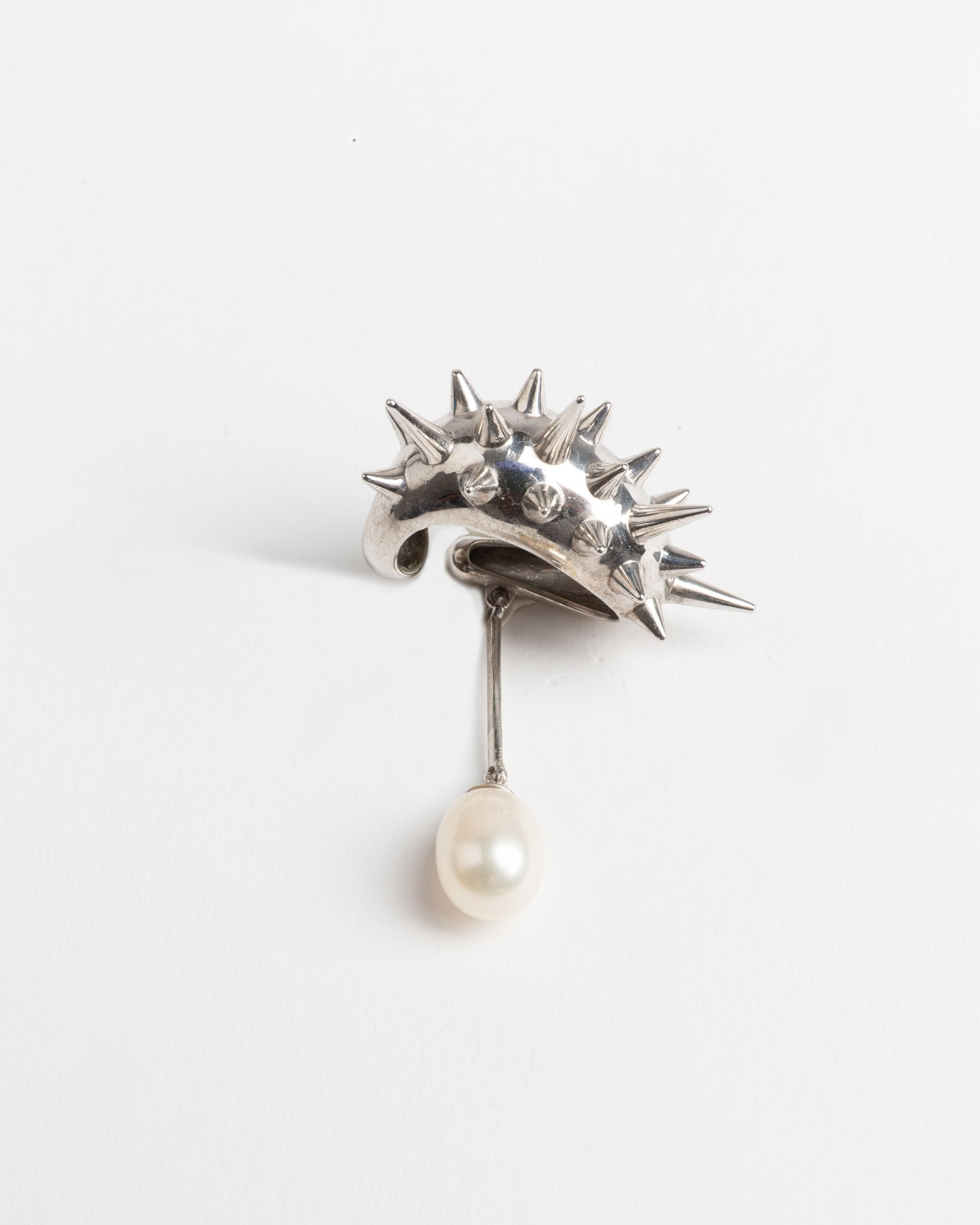 BLOWN DROP SPIKE EAR CUFF -FRESHWATER PEARL -SR.RH