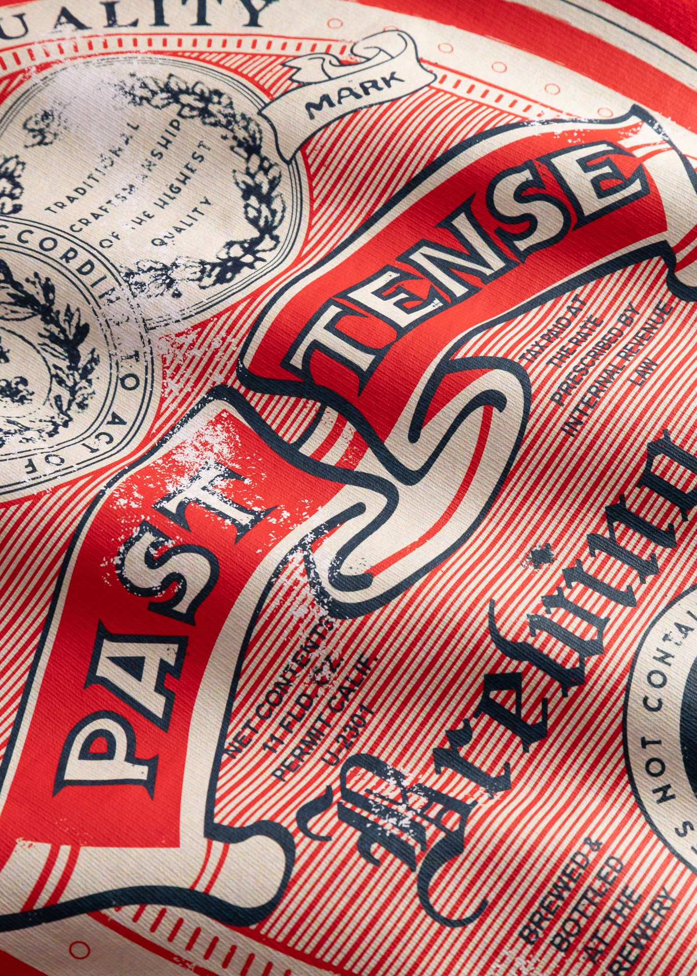 BREWING HOODIE IN RED