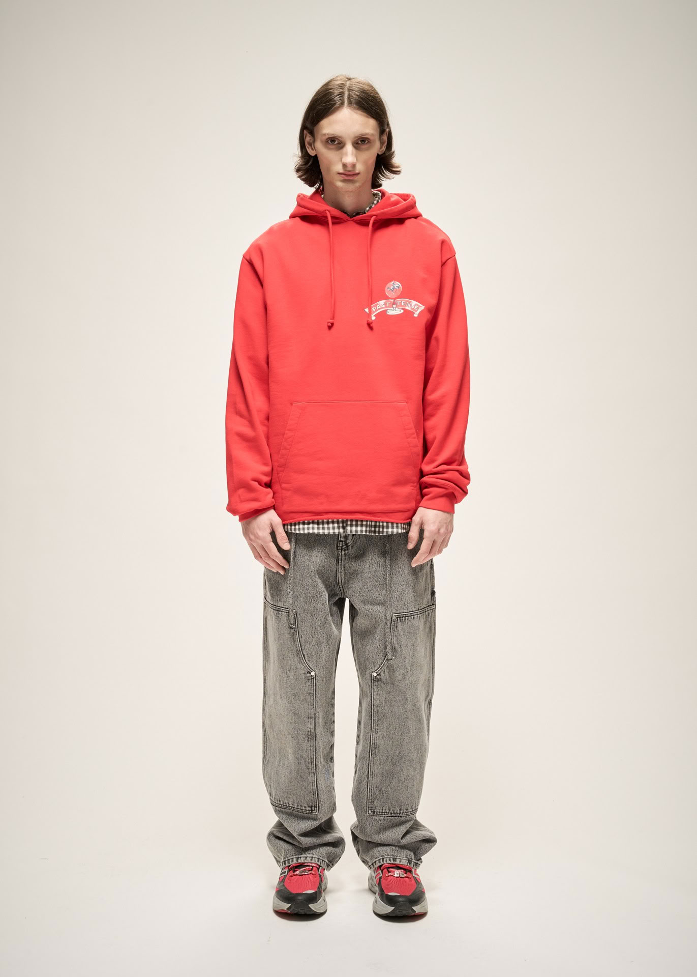 BREWING HOODIE IN RED