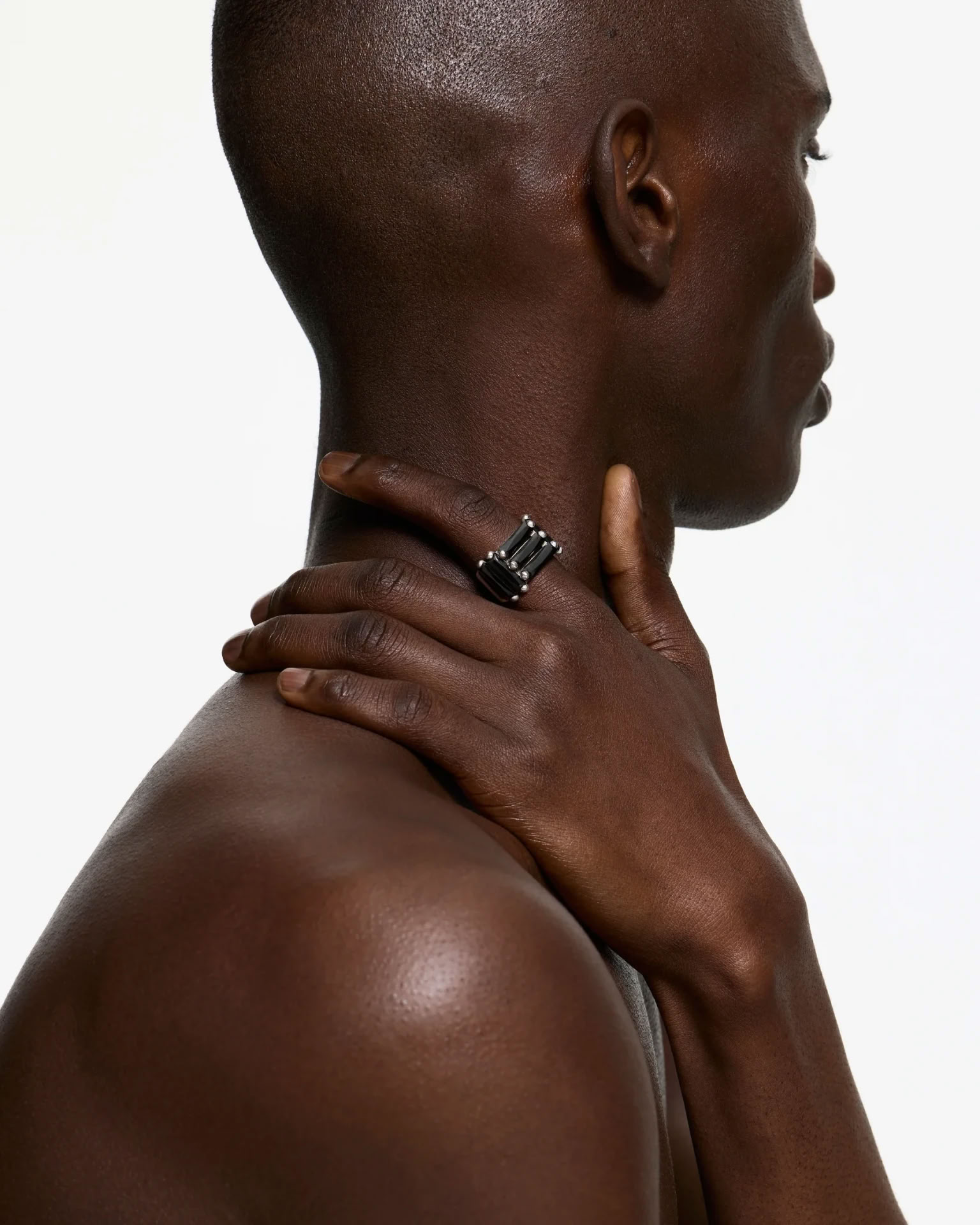 CRYSTALLISED ARMOUR RING BLKCZ - RH