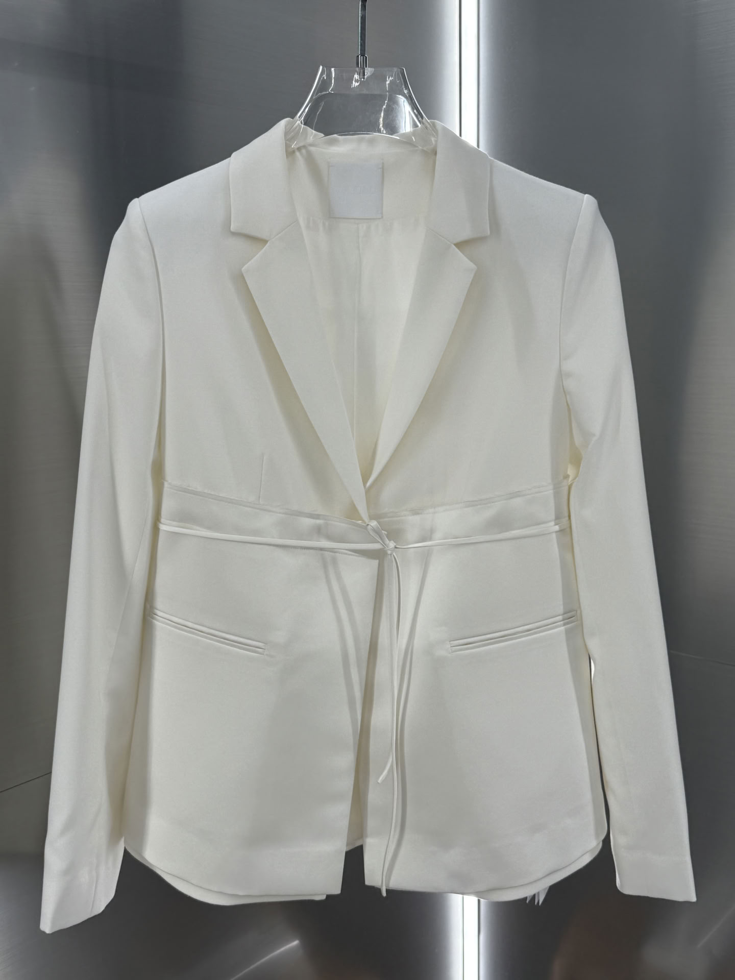 DOUBLE-LAYERED JACKET IN IVORY 