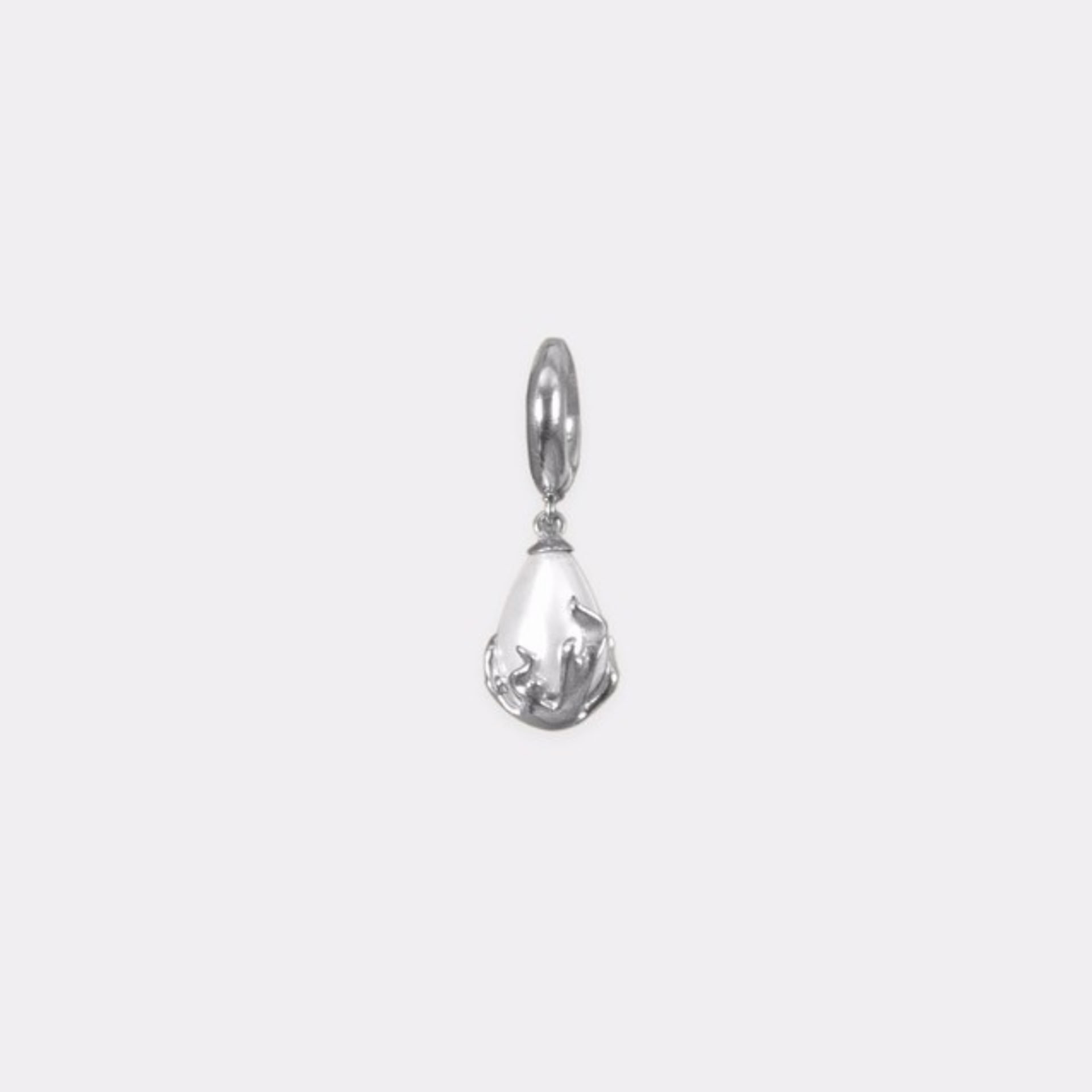 DROP PEARL IN HEAT EARRING IN SILVER