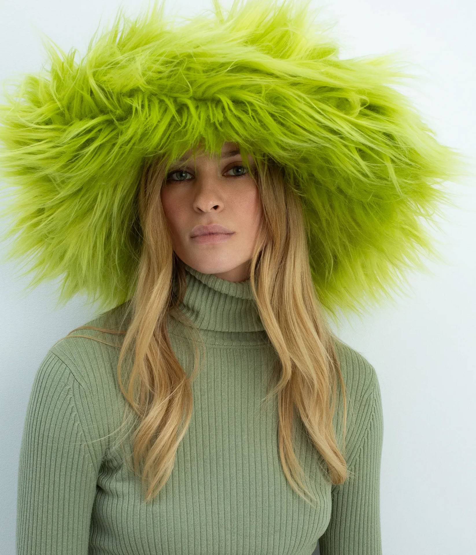 GREEN HAT FAUX-FUR 