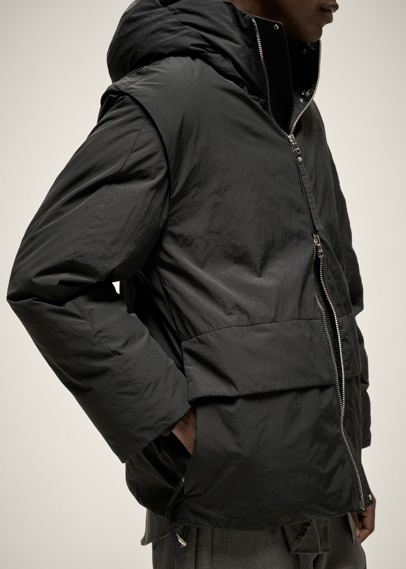 HYBRID PUFFER JACKET IN BLACK