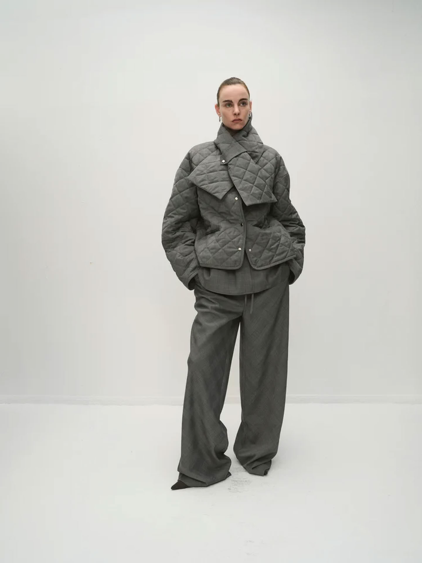 KALA CHECKED JACKET IN GREY
