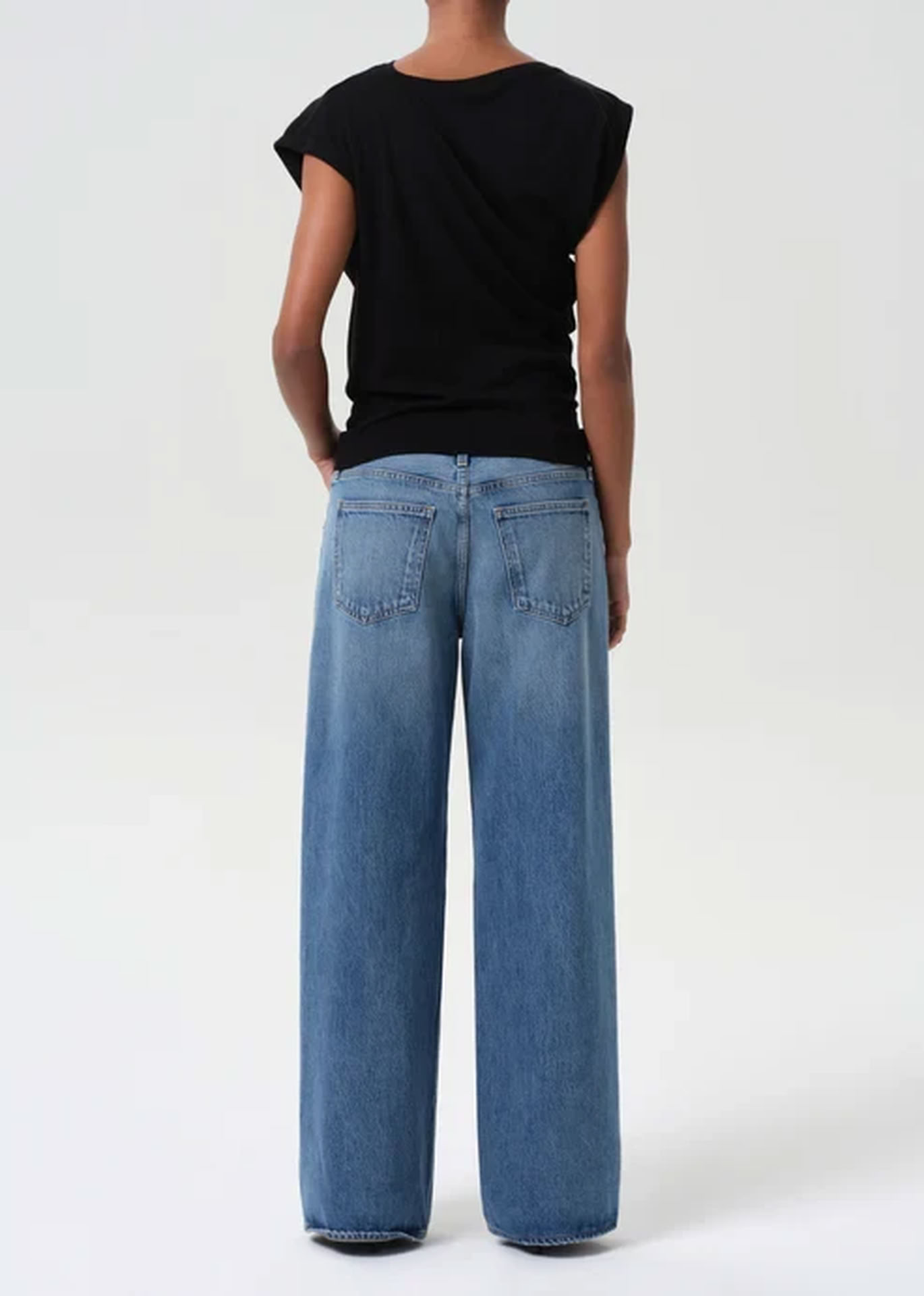 KEIRA JEAN IN DOWNTOWN IN DARK BLUE