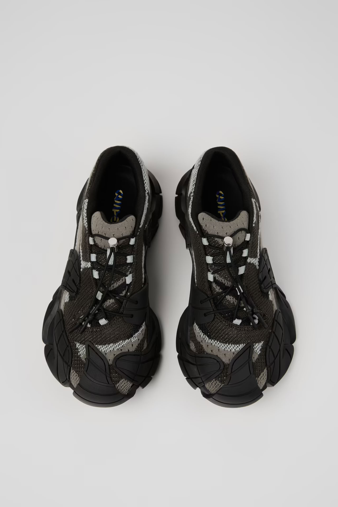 MEN'S TORMENTA MESH SNEAKERS IN BLACK/GREY