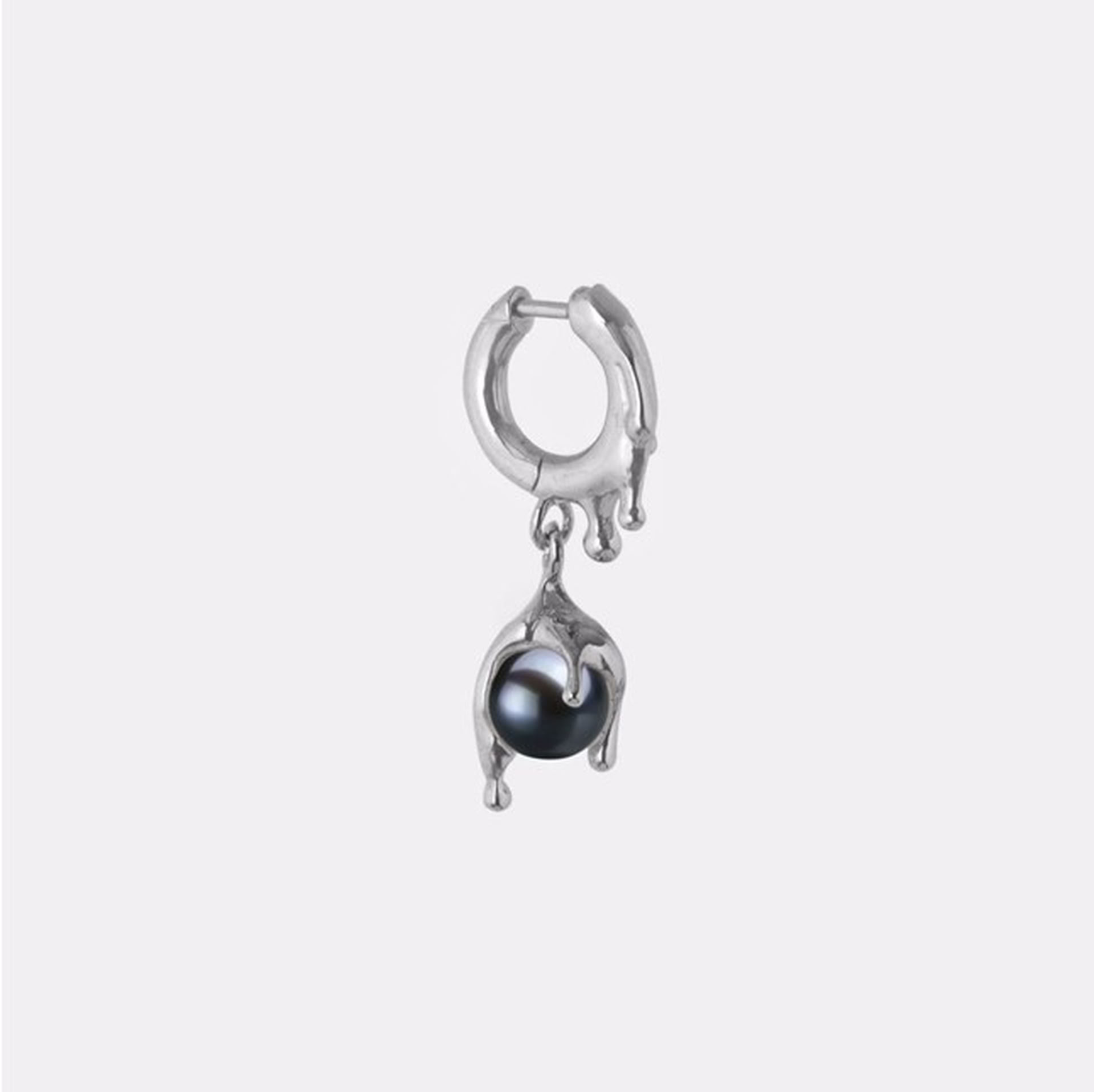 NANO PEARL MELT EARRING - FRESHWATER BLACK PEARL- IN SILVER