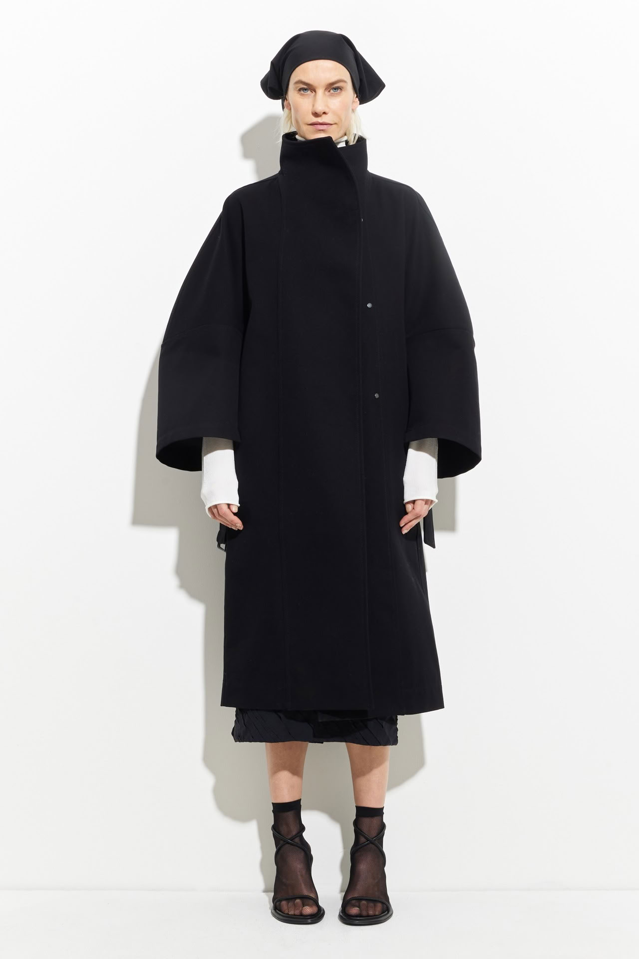 COAT WITH SPECIAL SLEEVE CONSTRUCTION BLACK CANVAS