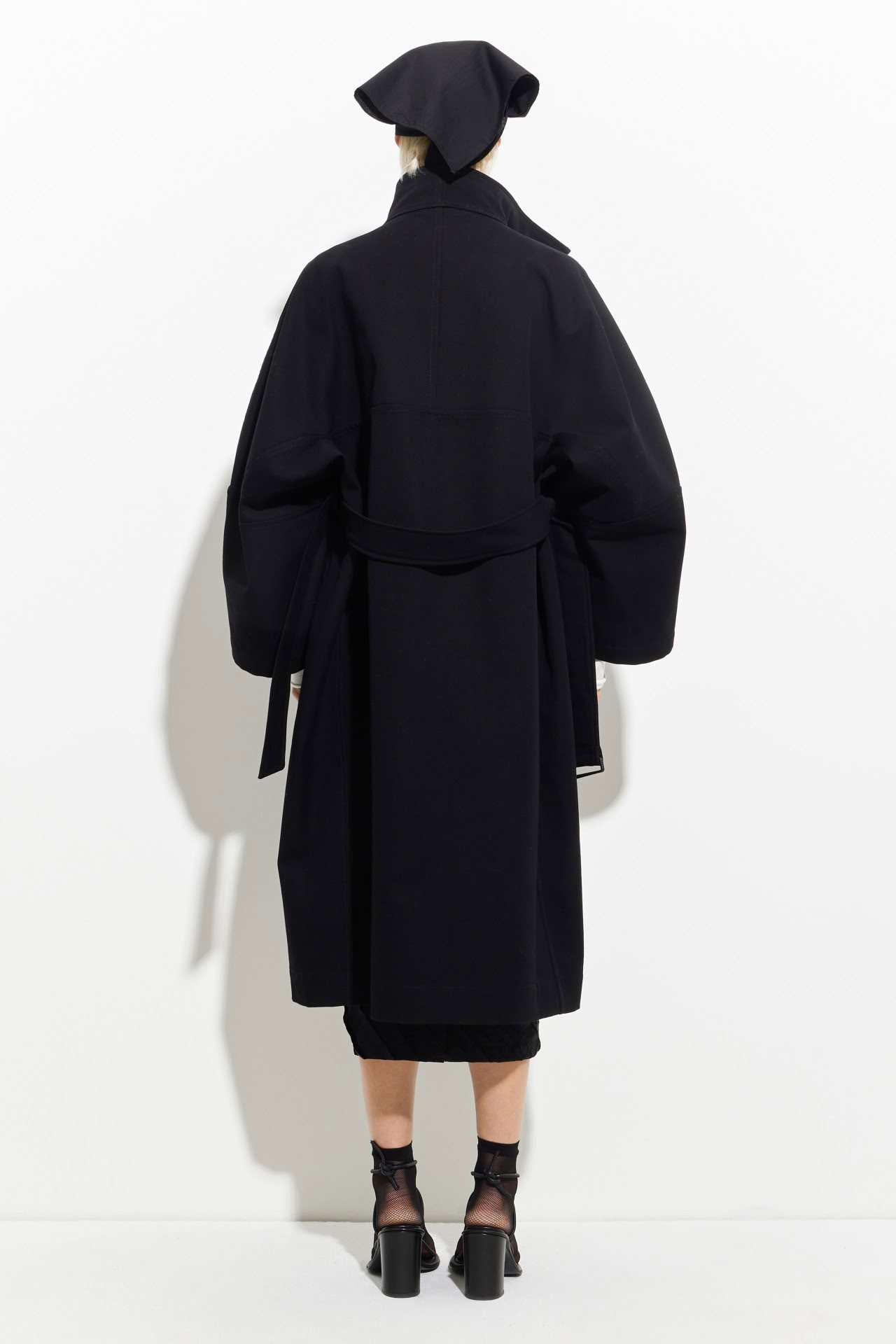 COAT WITH SPECIAL SLEEVE CONSTRUCTION BLACK CANVAS