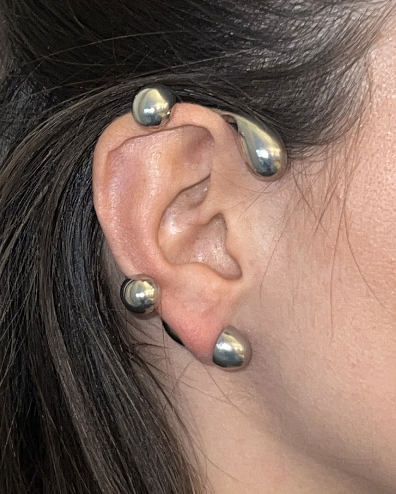 SERTI EARRINGS IN SILVER